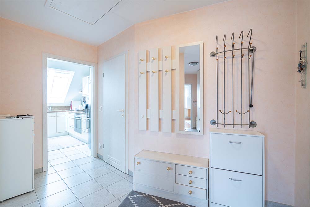 Eingangsbereich mit Garderobe- Ihr Immobilienmakler KRAN IMMO in Paderborn