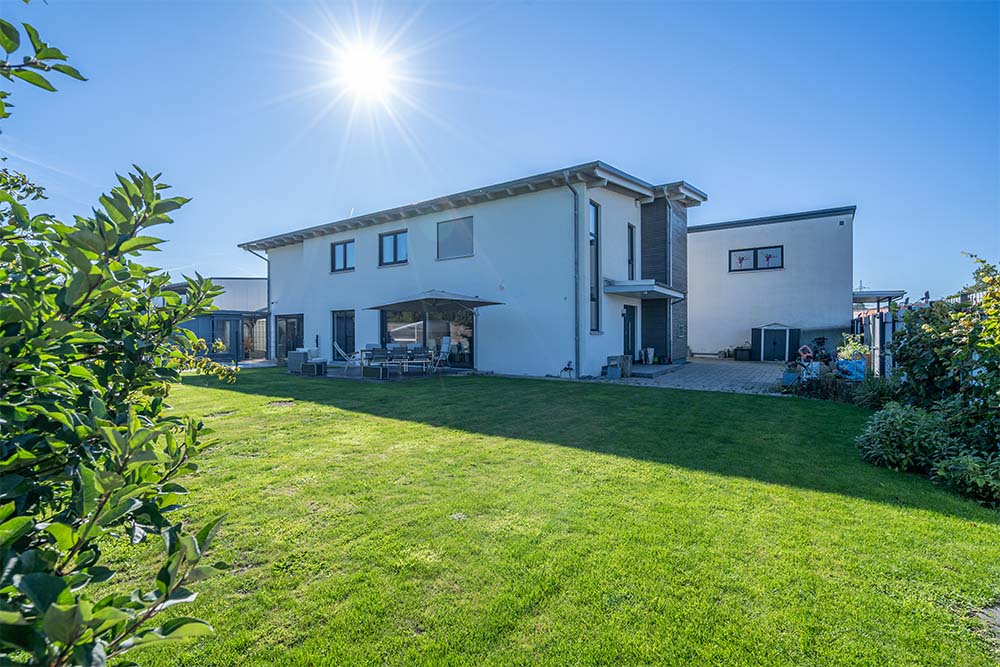 Außenansicht Einfamilienhaus- Ihr Immobilienmakler KRAN IMMO in Paderborn